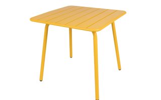 MaximaVida Max Metalen tafel 80 x 80 cm Okergeel robuuste terras tafel stevig sandtexture zandstraal