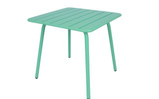 MaximaVida Max Metalen tafel 80 x 80 cm cactusgroen schuin robuuste terras tafel stevig sandtexture